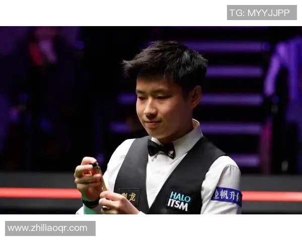 丁俊晖飞吻观众,国锦赛16强我国5人,赵心童迎德比第三场